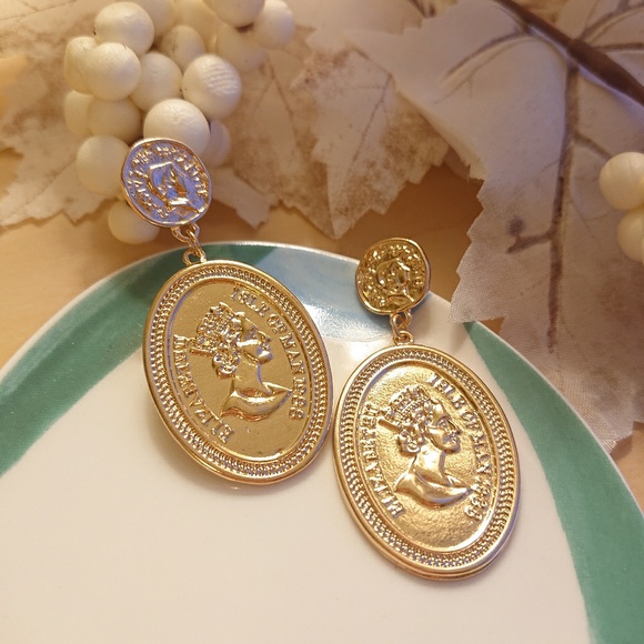 Antique Style//European Coins Queen Droo Earrings - Picture 2 of 4
